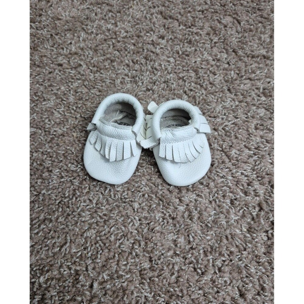 Birdrock baby infant leather moccasins size 2 - white
